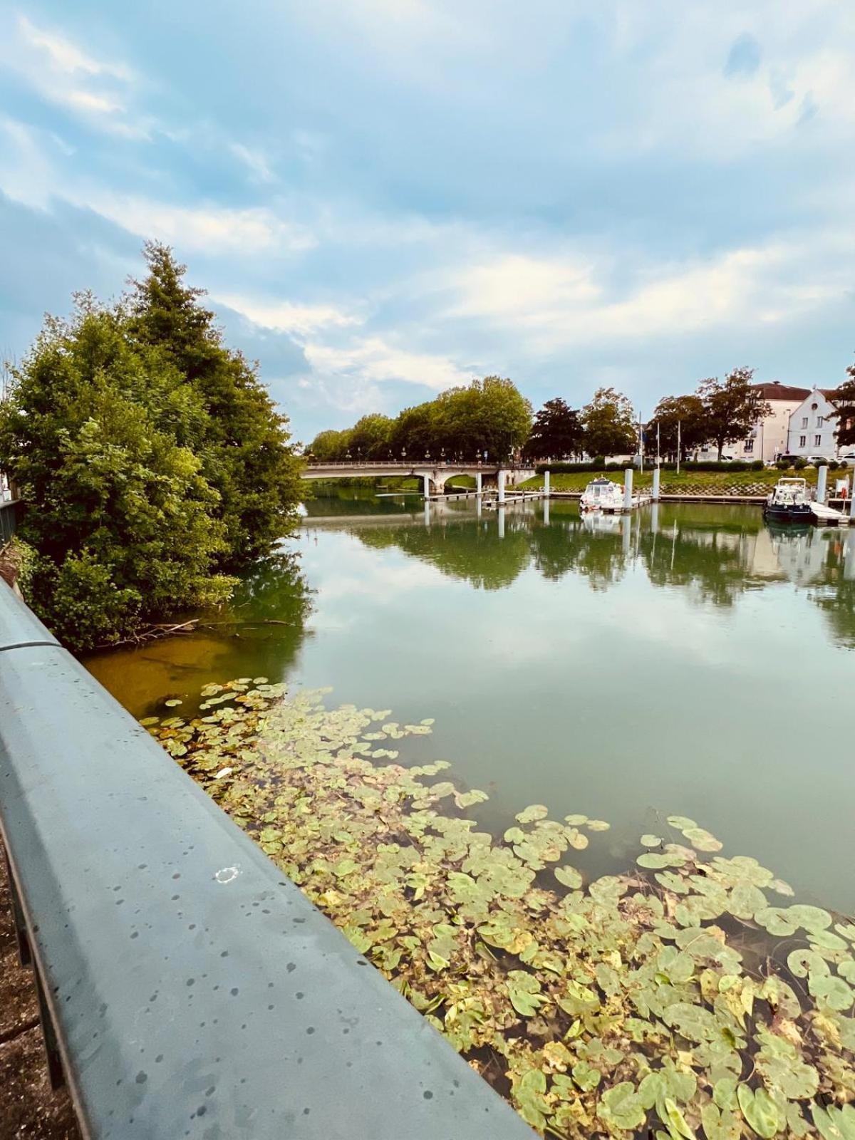 Disney-Bord De Marne-Parking Prive Meaux Extérieur photo